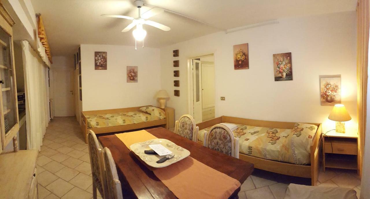 Ferienwohnung Taverna Derosas Golfo Aranci Exterior foto